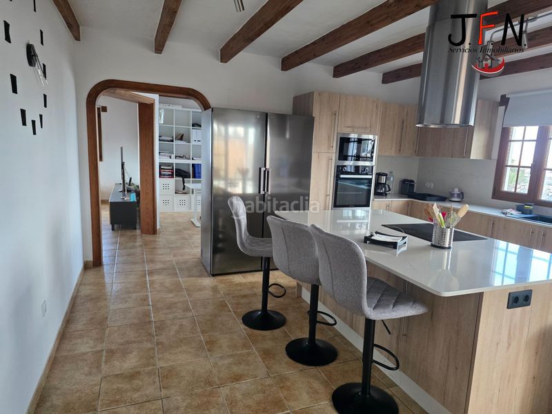 Foto 7596863c-c733-443f-b4ce-4a22feee282f. Xalet amb aparcament piscina a Lajares Oliva (La)