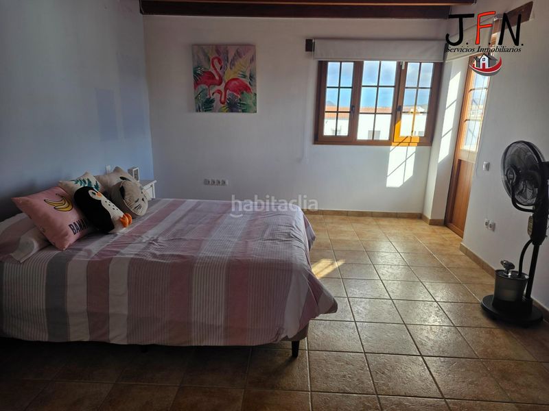 Foto 8ad230cc-4c9e-423e-9692-99bca9236360. Xalet amb aparcament piscina a Lajares Oliva (La)