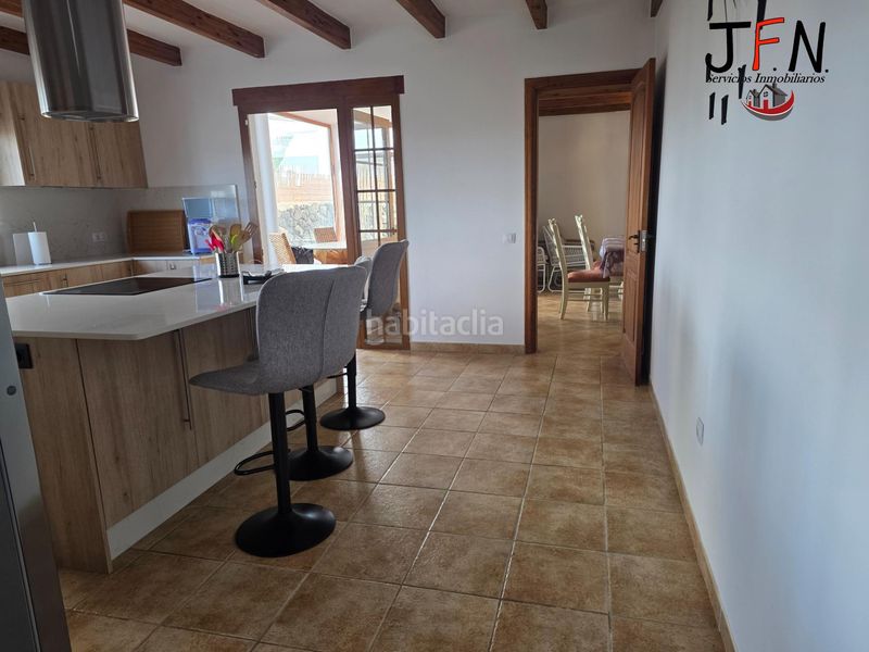 Foto b25b5afd-012d-4075-9f0f-63cf5cd7decf. Xalet amb aparcament piscina a Lajares Oliva (La)