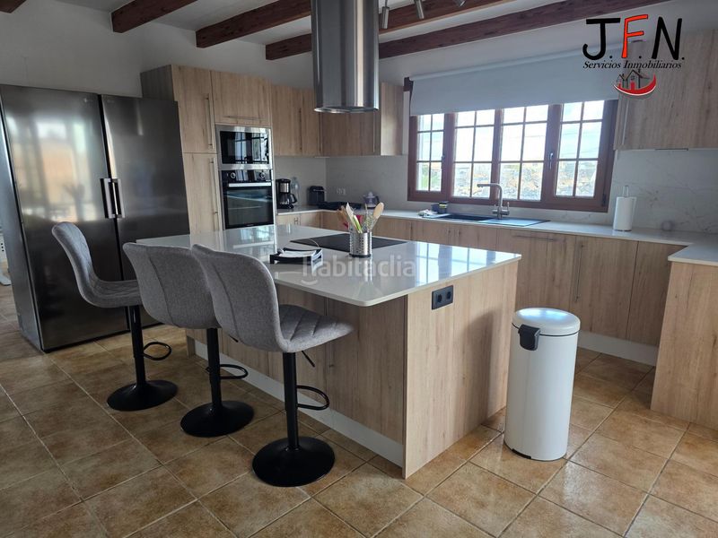 Foto cd9104e6-e469-48e6-946d-910ae68670e5. Xalet amb aparcament piscina a Lajares Oliva (La)