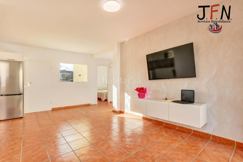 Foto 0a23be0b-9a76-4fd2-bd69-0f3df7dde698. Casa amb piscina a Corralejo Oliva (La)