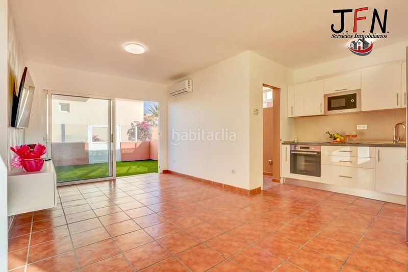 Foto 60736f75-7a44-4e4b-907a-81c47df106e9. Casa amb piscina a Corralejo Oliva (La)
