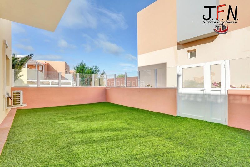 Foto c5a472ce-11a5-444f-a03b-6b5d9a0ea2c7. Casa amb piscina a Corralejo Oliva (La)