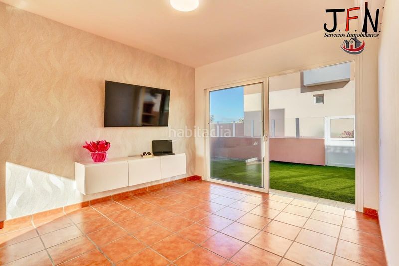 Foto e3c44825-5a15-4ec1-b539-b271c042ac2f. Casa amb piscina a Corralejo Oliva (La)