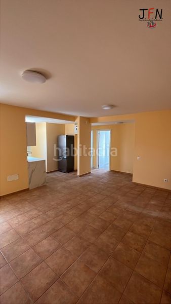 Foto c20180a4-1d58-4f23-a586-4486eb0624fe. Apartament amb aparcament piscina a Corralejo Oliva (La)