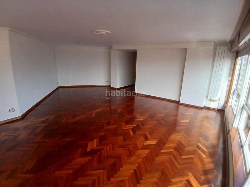 Foto 70875ad9-a40b-4642-a0b3-8c89d2cf5a9b. Pis amb calefacció aparcament a Canido Ferrol