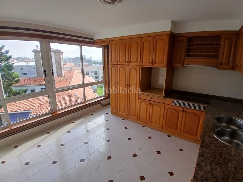 Foto ea0f7fcf-4c8e-44cf-897d-109d101241f5. Pis amb calefacció aparcament a Canido Ferrol