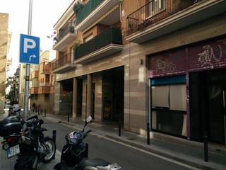 Autoparkplatz in Calle rei marti 32. Invierta en una cómoda y fácil plaza de aparcamiento en la calle