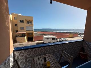 Casa adosada en Calle la caleta 6