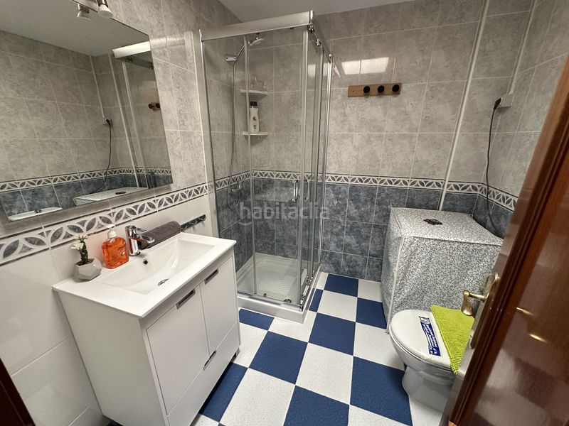 Foto c05dd775-dd5f-4993-8d5f-47967de2b62c. Casa adosada en calle la caleta 6 en Corralejo Oliva (La)