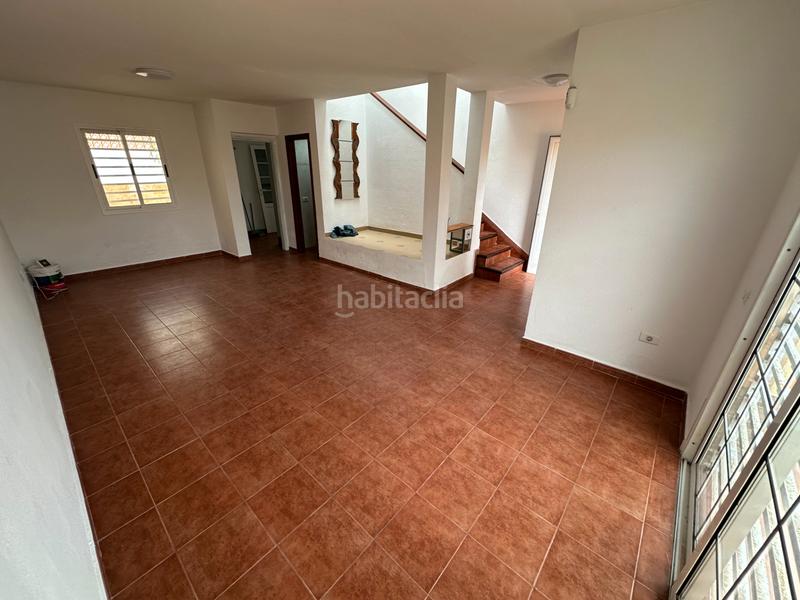 Foto 1330b347-0d6c-4ec6-a214-980d46127bdf. Casa adossada a calle pablo picasso 2 a Caleta de Fuste Antigua