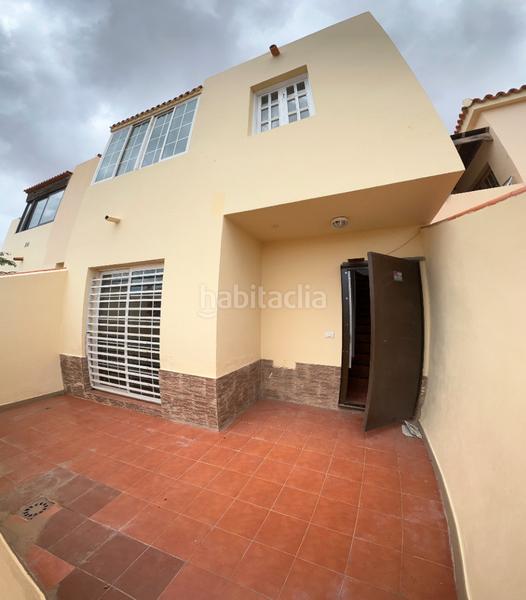 Foto a85cb93b-51b6-492b-a40a-714aeb727e70. Casa adossada a calle pablo picasso 2 a Caleta de Fuste Antigua