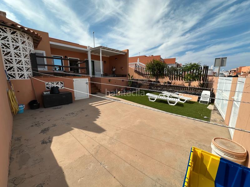 Foto d9b932bc-83fc-4661-8f6c-86ffda37c5e0. Reihenhaus mit parking in Caleta de Fuste Antigua