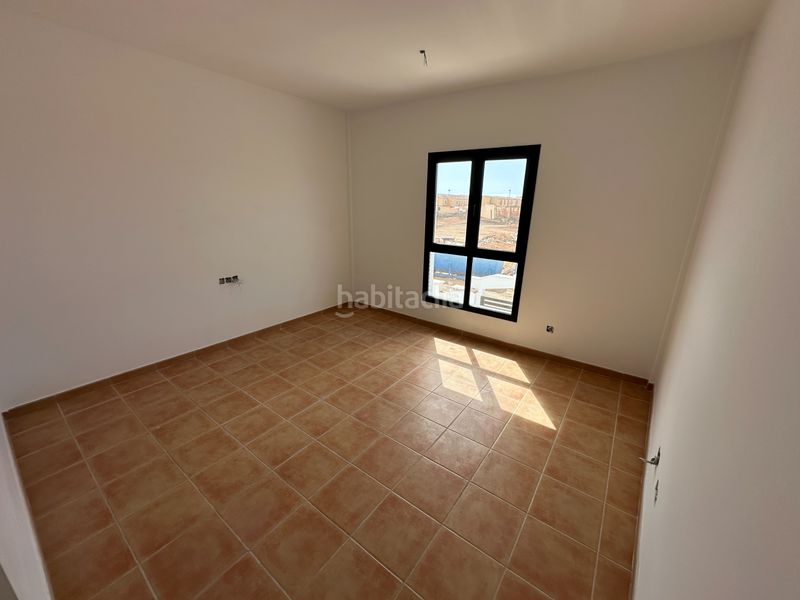 Foto 582ae52b-a160-466d-9dcd-556e27c5a1f9. Casa adossada amb aparcament a La Oliva pueblo Oliva (La)