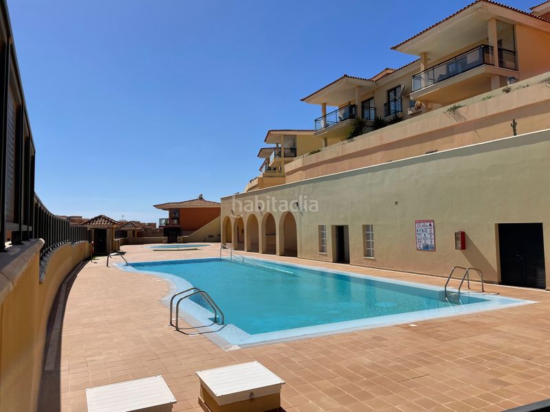 Foto f28655a3-6789-44ff-8fc4-c459e8f254d0. Casa adossada amb piscina a Caleta de Fuste Antigua