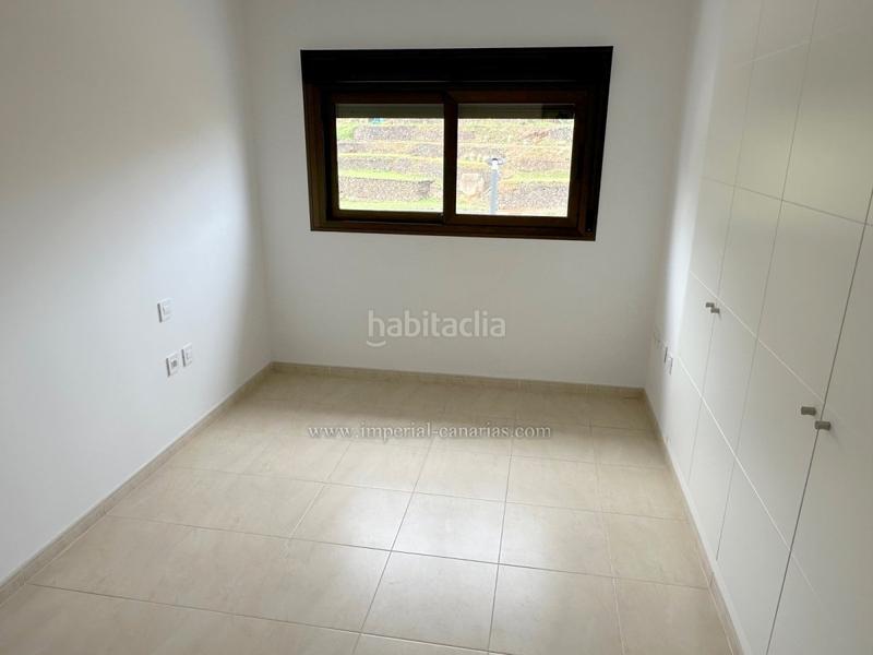 Foto 2b4b02a2-ef40-4d9d-8801-bcd343760922. Casa adossada amb aparcament a Los Realejos pueblo Realejos (Los)