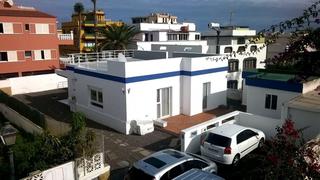 Casa a Playa Jardín. Se vende moderna casa unifamiliar en el corazón de puerto de la