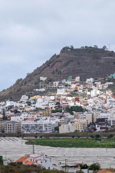 Foto 57192254-49e1-4210-8714-e6abf8e8482b. Maison avec parking dans Los Portales - Visvique Arucas