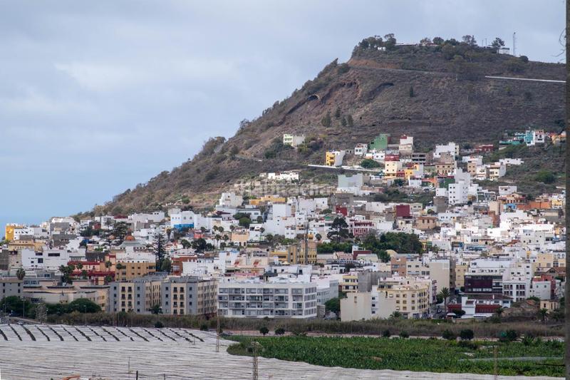 Foto d23b6eb0-bde6-41c0-a6b3-8d99ba13121d. Maison avec parking dans Los Portales - Visvique Arucas