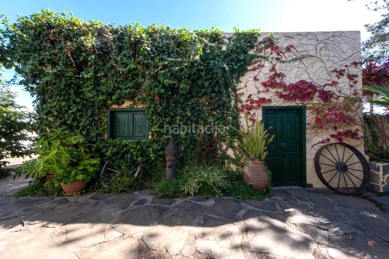 Foto b7810185-bd0a-4bed-9c3b-e33880d2386d. Casa amb aparcament a Portada Verde - Lomo Espino - Guanche Santa Brígida