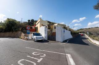 Maison à Cuesta los lirios 8. Descubre esta encantadora casa en el entorno natural incomparabl