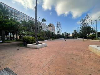 Aparcament cotxe  Cádiz. Se venden amplias plazas de garaje en el parking de don benito.