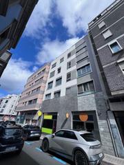 Locale commerciale in Doctor Waksman 5