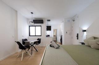 Estudio en Bernardo De La Torre