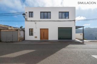 Local commercial  Gc-220. Local a reformar con derecho a vuelo en caideros  gáldar