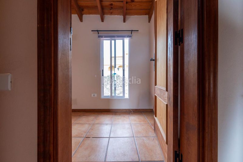 Foto b2c6966c-435d-4d7a-9099-49d6f695c1a8. Casa en Buzanada Arona