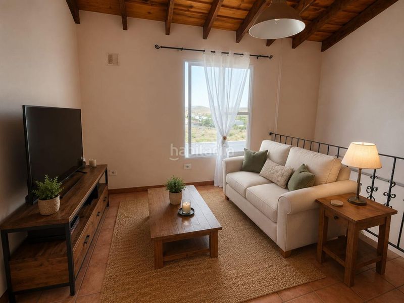 Foto be16a6f2-6ce9-4576-bbab-170316e98b47. Casa a Buzanada Arona