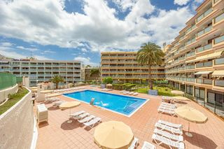 Piso  8 de marzo. Tu refugio bajo el sol en playa del inglés!