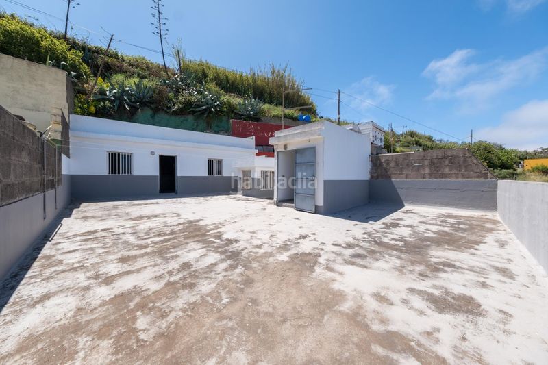Foto f0043a61-d855-41f9-9d3e-2c8d85bcd757. Edifici a Santa María de Guía de Gran Canaria
