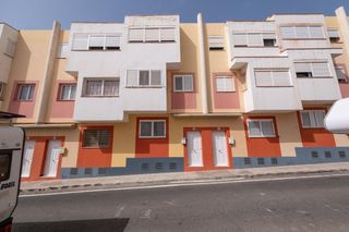 Ground floor  Calle menéndez pidal. Magnífico dúplex vpo a la venta en ojos de garza!