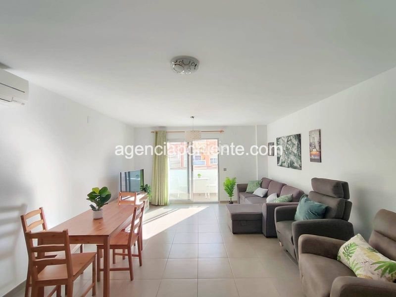 Foto c52ad93e-3d90-4264-9e53-3f2efcccd2f8. Apartamento en Colonia Madrid Benidorm
