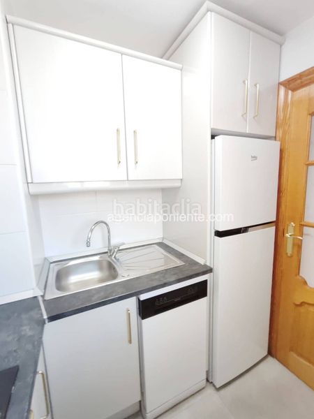 Foto 228b0e3b-cfa4-4bda-8746-9981206fbd80. Location appartement avec chauffage parking dans Playa Poniente Benidorm