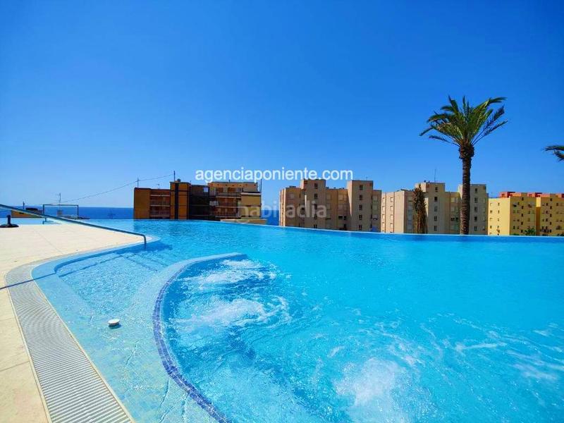 Foto 1f0ccee5-8a36-4e2c-94ba-2c10e33f9b41. Alquiler piso  con gran terraza con espectaculares vistas al mar en Benidorm