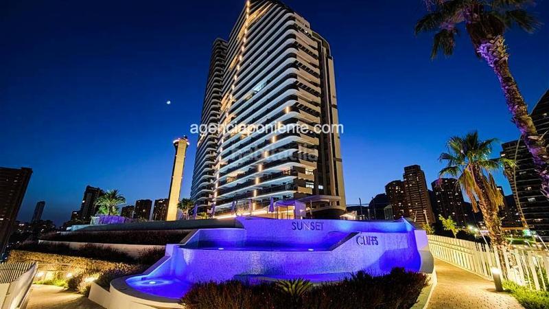 Foto 546f5152-4208-4cdf-84b2-f575f8492231. Location appartement avec parking piscine dans Playa Poniente Benidorm