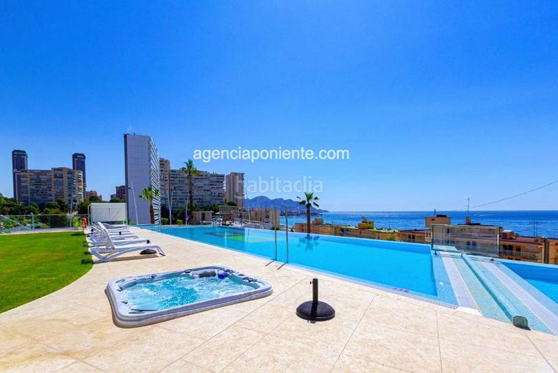 Foto 6cdacaab-ae2e-4136-be7d-e110d212e485. Location appartement avec parking piscine dans Playa Poniente Benidorm