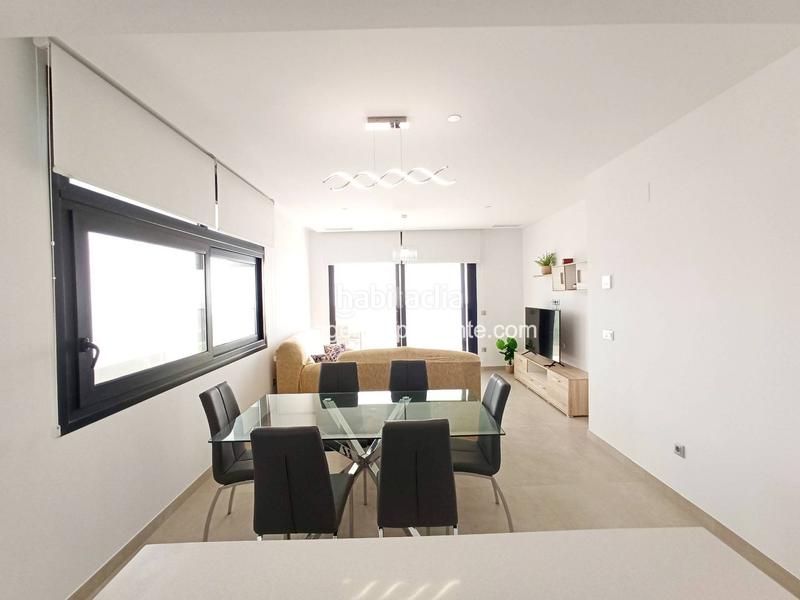 Foto acbefb57-1d6b-4948-bfe1-526b70bbeb54. Location appartement avec parking piscine dans Playa Poniente Benidorm