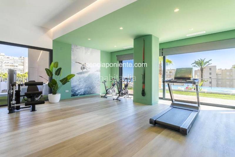 Foto 03cc9357-d44a-40c4-b6f0-edeb132fc455. Rent flat with parking pool in Playa Poniente Benidorm