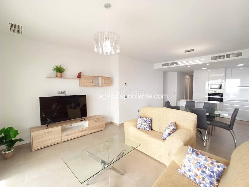 Foto 2ccdbb2c-d638-4549-9616-706477e7c7a5. Rent flat with parking pool in Playa Poniente Benidorm