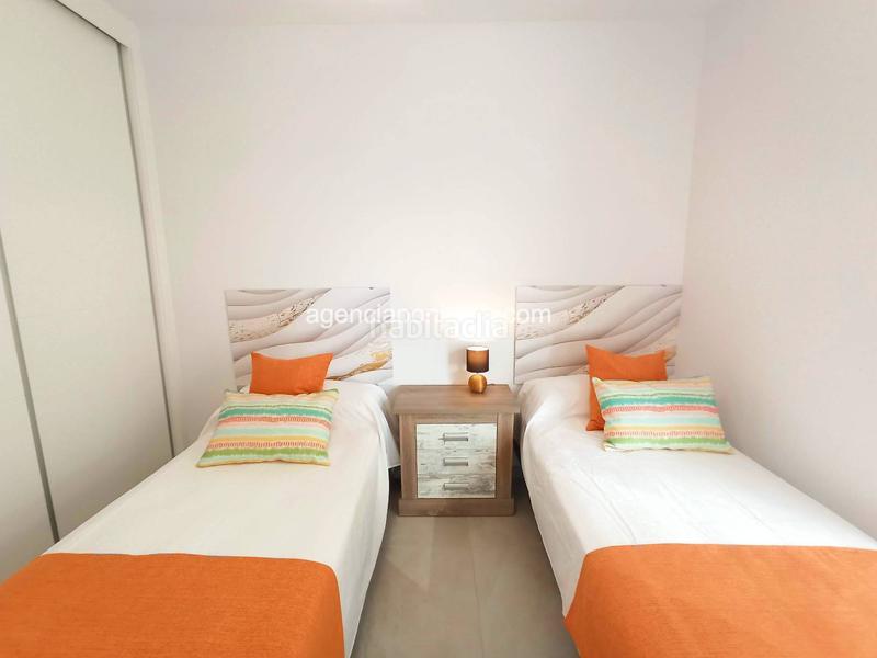 Foto 2e25da64-04f5-44c2-91d3-5443b6dbdae8. Rent flat with parking pool in Playa Poniente Benidorm