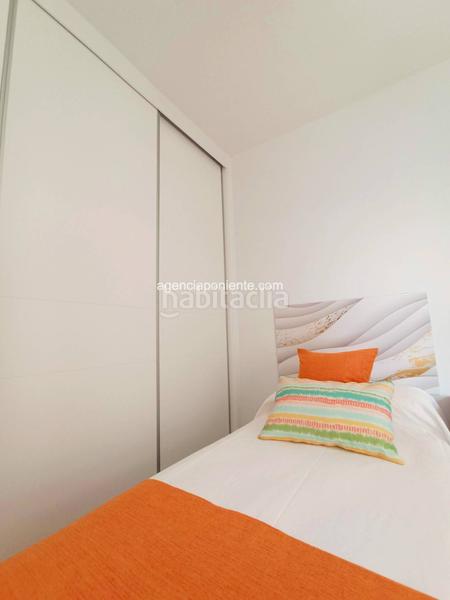 Foto 41e30bf2-bcf5-40cc-a175-4ef6a9234641. Rent flat with parking pool in Playa Poniente Benidorm