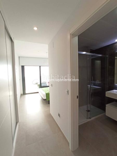 Foto 759e084c-e9b0-4956-87d9-2f53e3ad3ed6. Rent flat with parking pool in Playa Poniente Benidorm