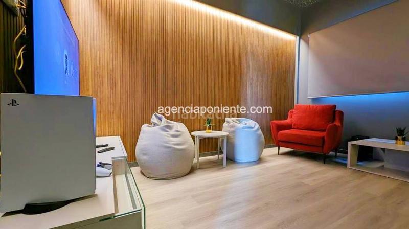 Foto f36170a6-8c8c-4e81-bee4-2dc692a7cced. Rent flat with parking pool in Playa Poniente Benidorm