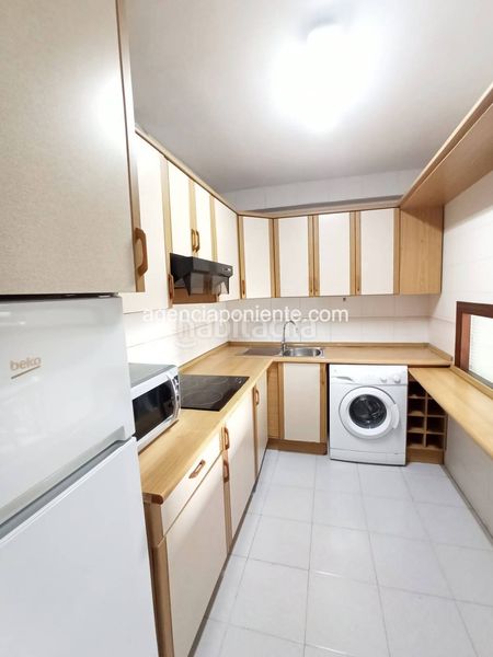 Foto 07273ea2-02b4-4088-ae64-9a5b2946b2aa. Rent apartment in Playa Poniente Benidorm