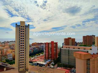 Lloguer Apartament  Avinguda de ricardo bayona. Apartamento con terraza y plaza de garaje