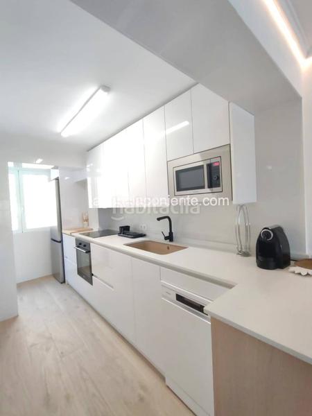 Foto f65e57f2-6e02-4132-b4e9-bafc5cb22649. Alquiler piso  con terraza y muy cerca de la playa en Benidorm