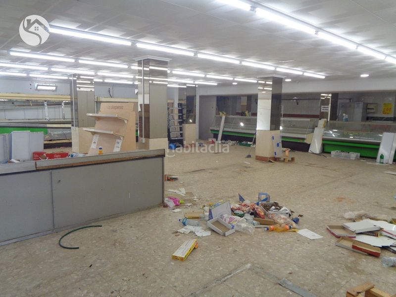 Foto cd3b120e-b07f-494c-955e-a36a5bf60b3b. Local comercial a Alameda Cuenca